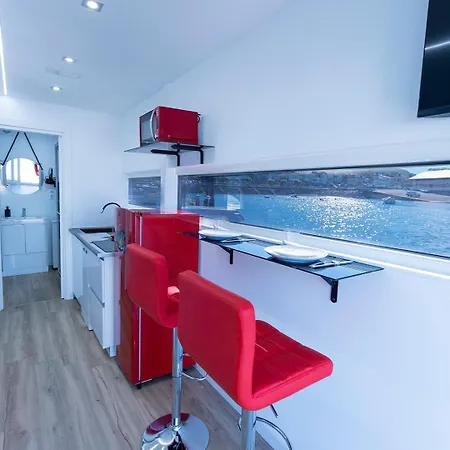 Lady Sea Barco Apartamento * バイヨーナ
